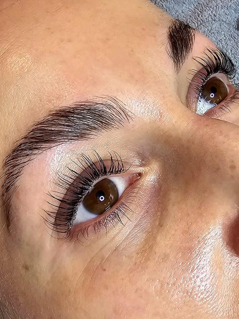 lashes-brows-frau