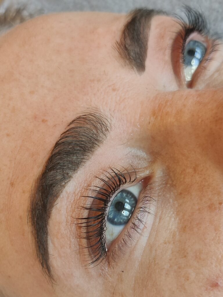 lashes-brows-style-11