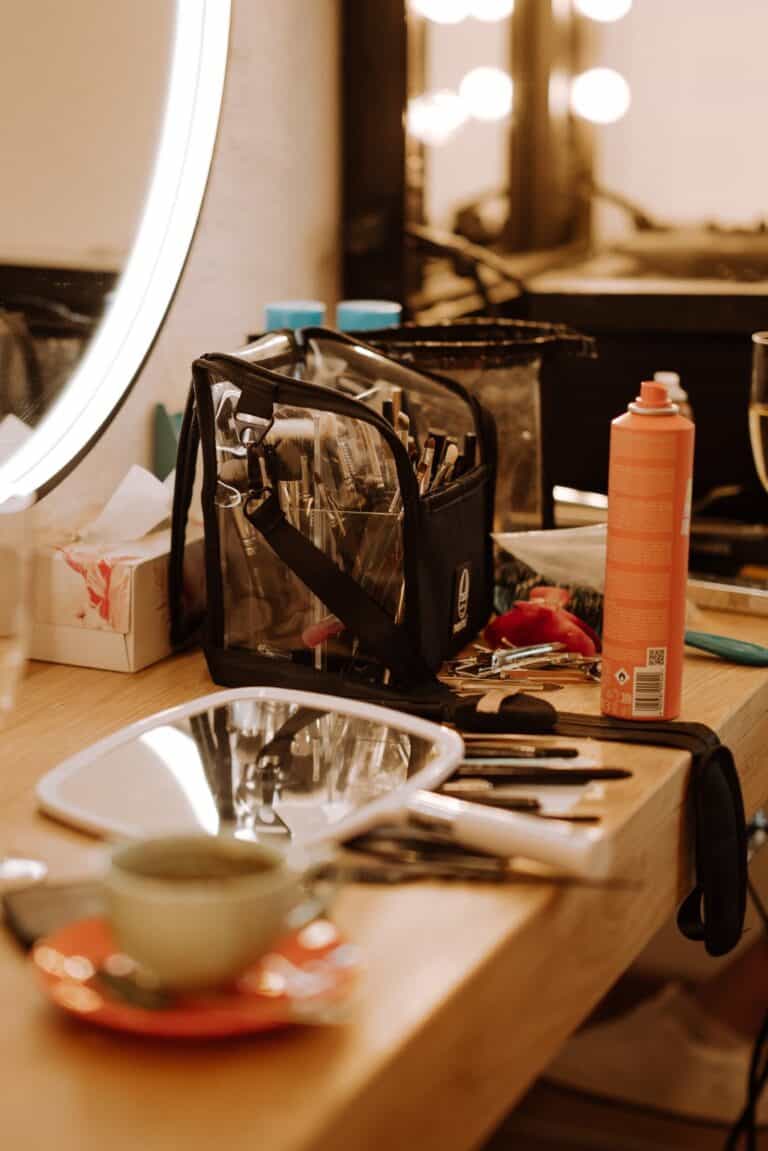 lookbook-backstage-arbeitsplatz-utensilien