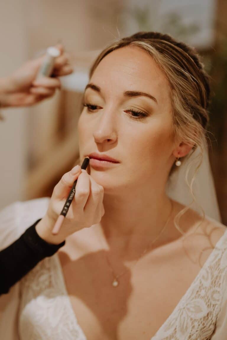 lookbook-backstage-braut-lipliner