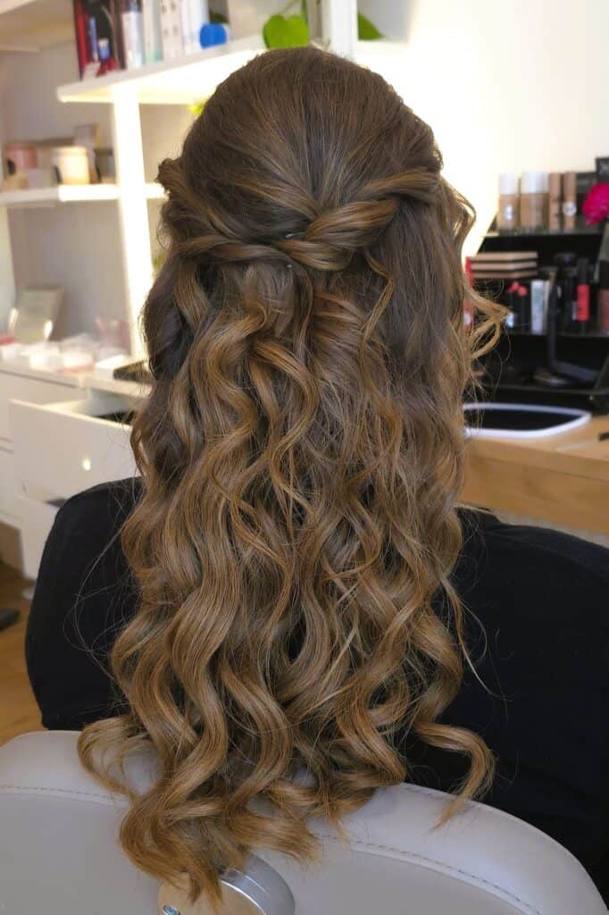 lookbook-christina-flechtfrisur-eingedreht-locken