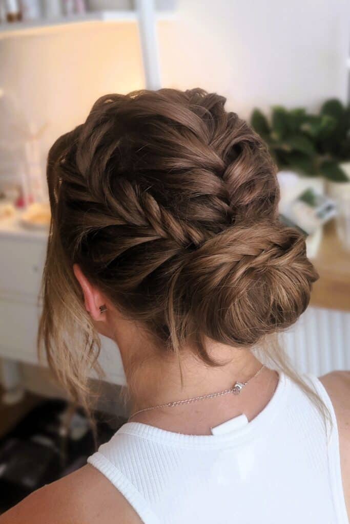 lookbook-christina-hochsteckfrisur-franzoesisch-dutt