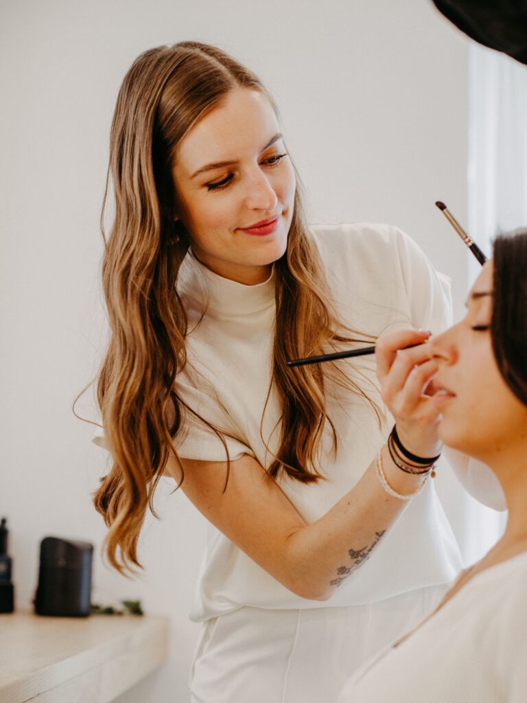 makeup-hair-christina-bei-arbeit