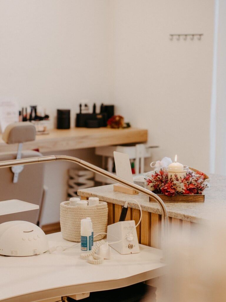 studio-nails-tisch