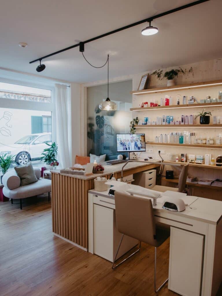 studio-theke-mit-produkten